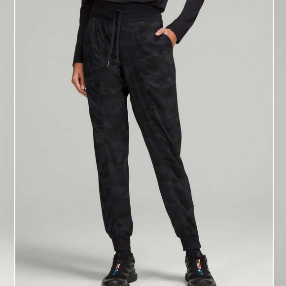 Lululemon Dance Studio Mid-Rise Jogger Heritage 365 Camo Deep Coal Black 8 Swift - Picture 1 of 11